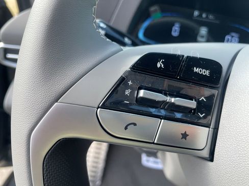 New 2026 Hyundai Elantra Sport FWD image 25