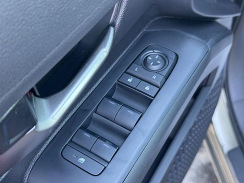 Certified 2025 Toyota Tacoma TRD Off-Road image 16