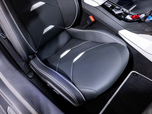 Used 2022 Lamborghini Huracan EVO RWD image 30