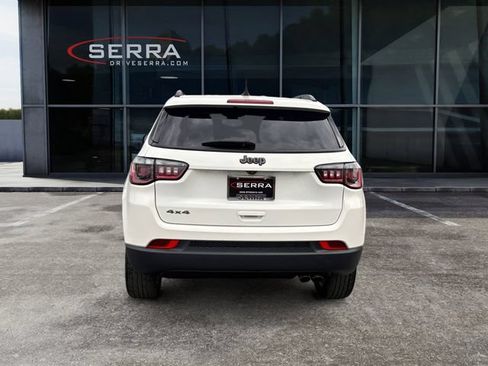 Used 2021 Jeep Compass Latitude AWD/4WD image 4