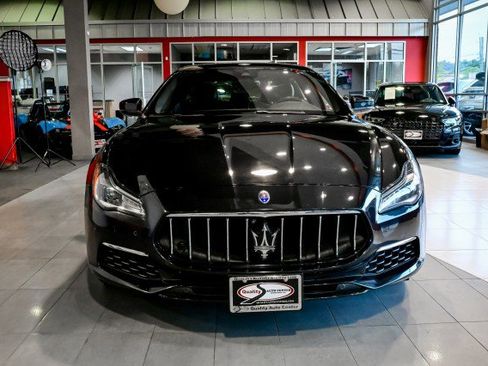 Used 2018 Maserati Quattroporte S GranLusso Q4 AWD/4WD image 2
