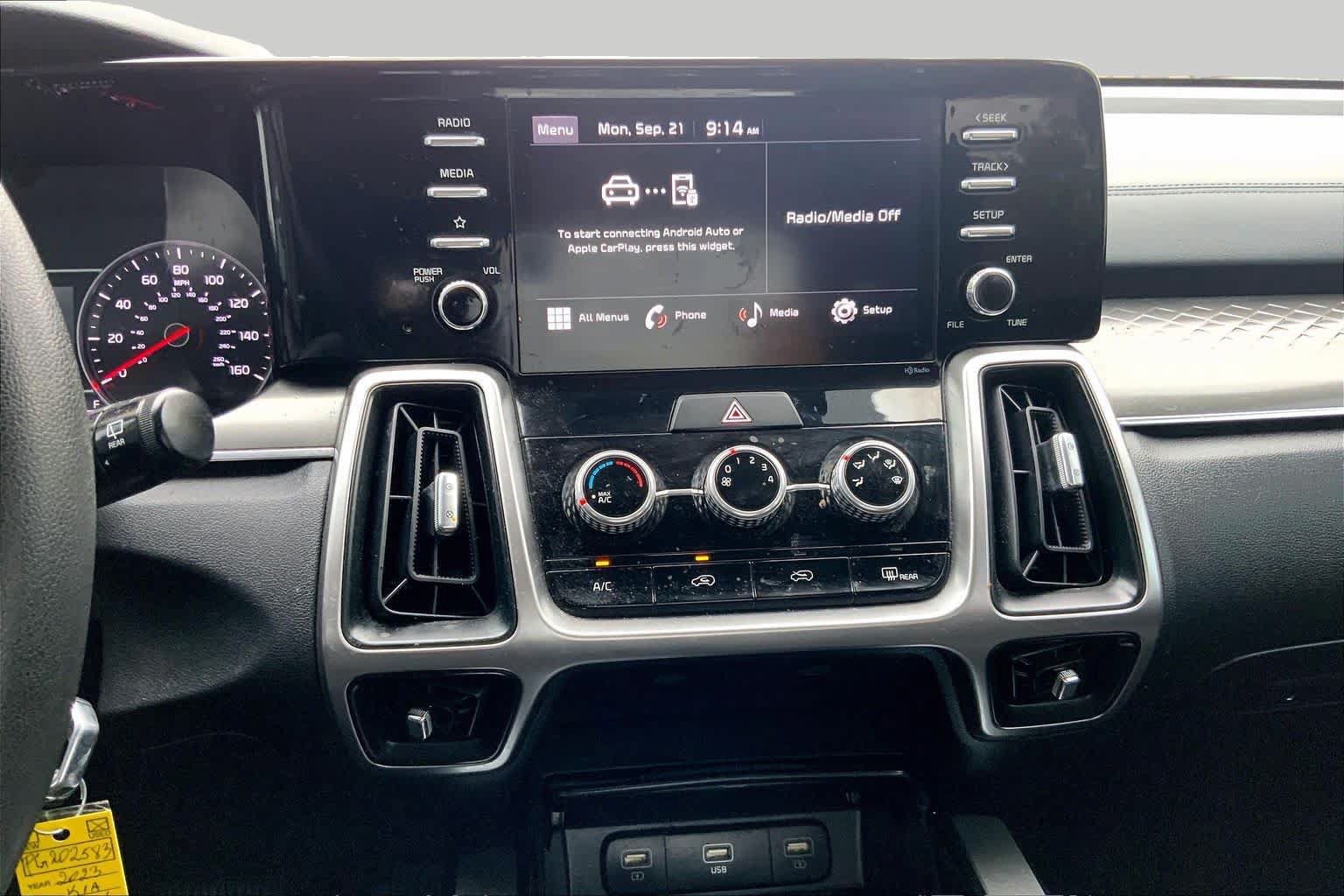 Used 2023 Kia Sorento LX FWD image 6