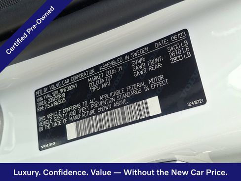 Certified 2024 Volvo XC60 B5 Plus w/ Protection Package Premier AWD/4WD image 28