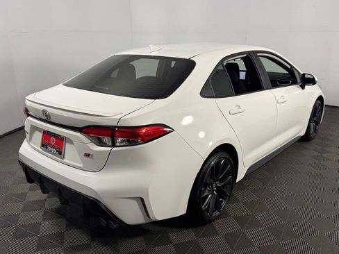 Used 2024 Toyota Corolla SE image 8