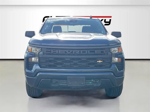 Used 2022 Chevrolet Silverado 1500 Custom image 2