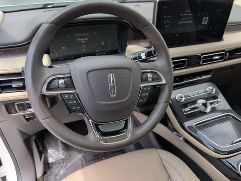 Used 2023 Lincoln Nautilus Reserve w/ Luxury Package AWD/4WD image 19