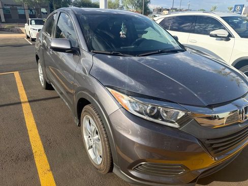 Used 2019 Honda HR-V LX image 3