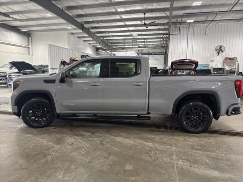 Used 2024 GMC Sierra 1500 Elevation w/ LPO, Elevation Black Package AWD/4WD image 5