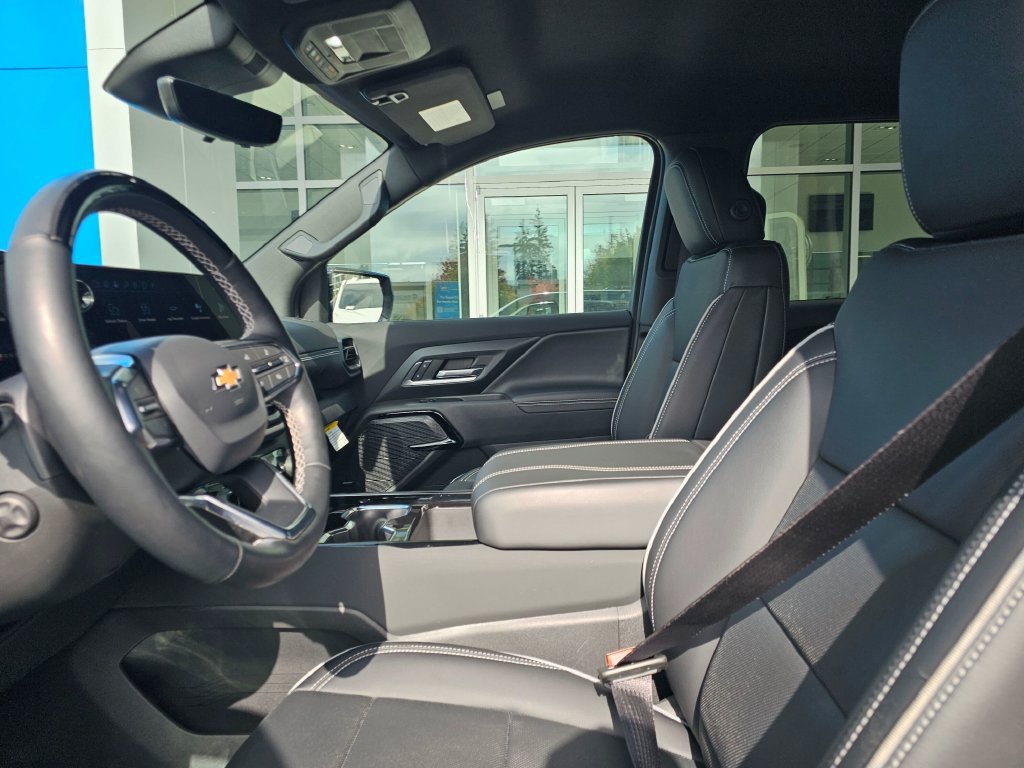 Used 2026 Chevrolet Silverado EV LT AWD/4WD image 24