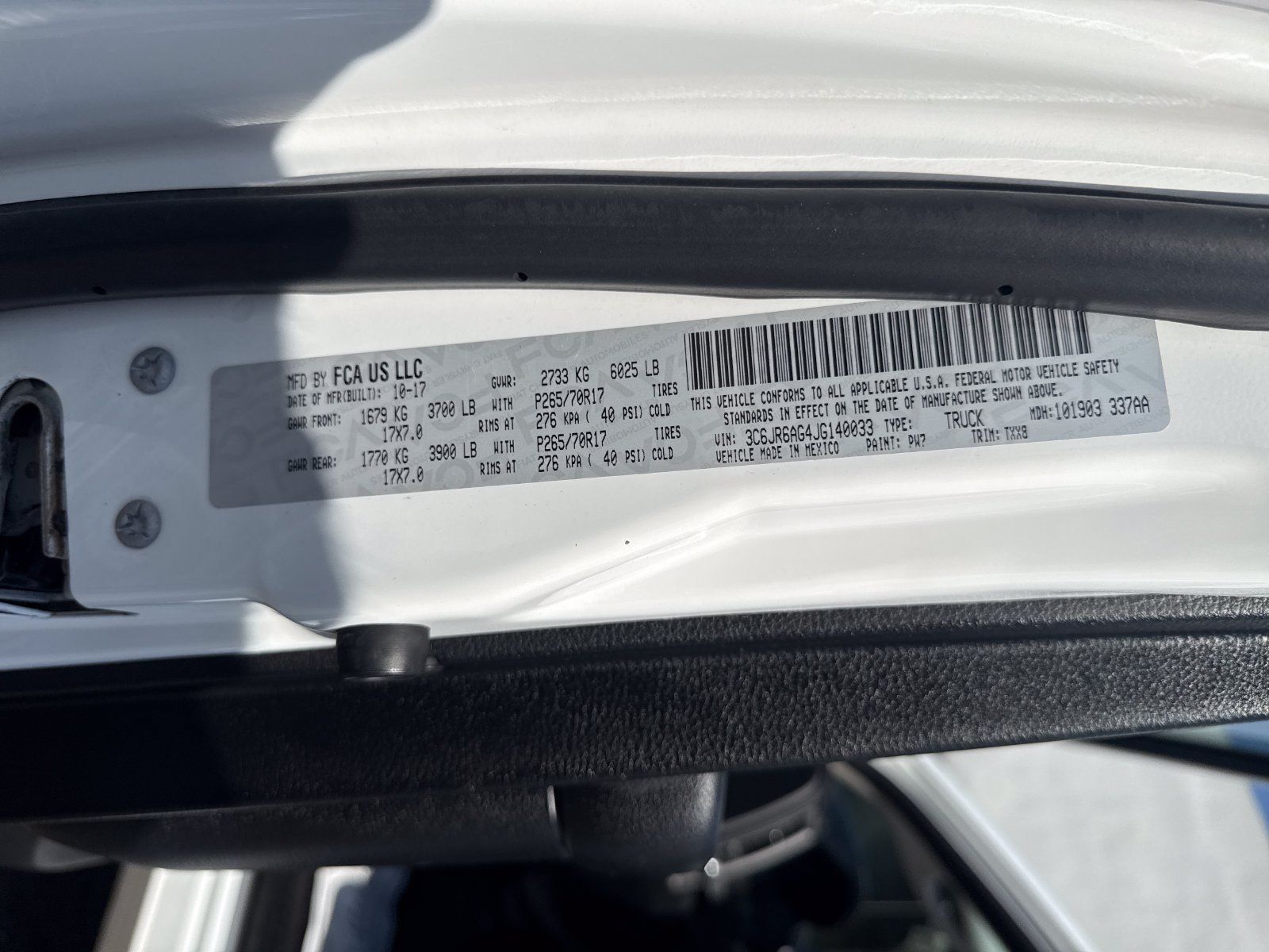 Used 2018 RAM 1500 Tradesman w/ Chrome Appearance Group RWD image 30