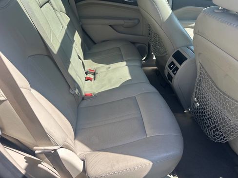 Used 2011 Cadillac SRX Luxury image 10