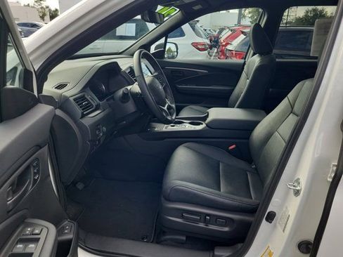 Used 2024 Honda Passport EX-L image 16