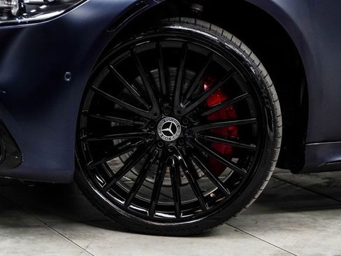 Used 2022 Mercedes-Benz S 580 4MATIC Sedan image 3