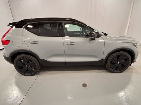 New 2026 Volvo XC40 B5 Ultra w/ Protection Package Premier image 6