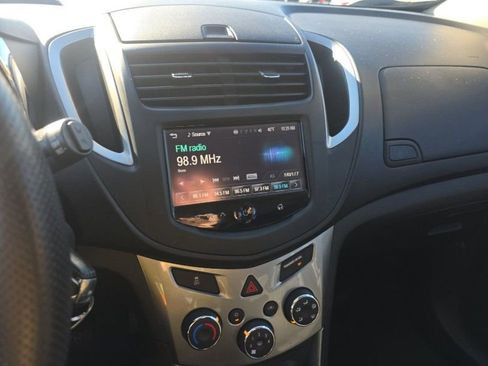 Used 2016 Chevrolet Trax LT w/ LT Sun and Sound Package image 26