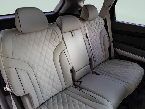 Used 2024 Genesis GV80 3.5T w/ Prestige Package image 27