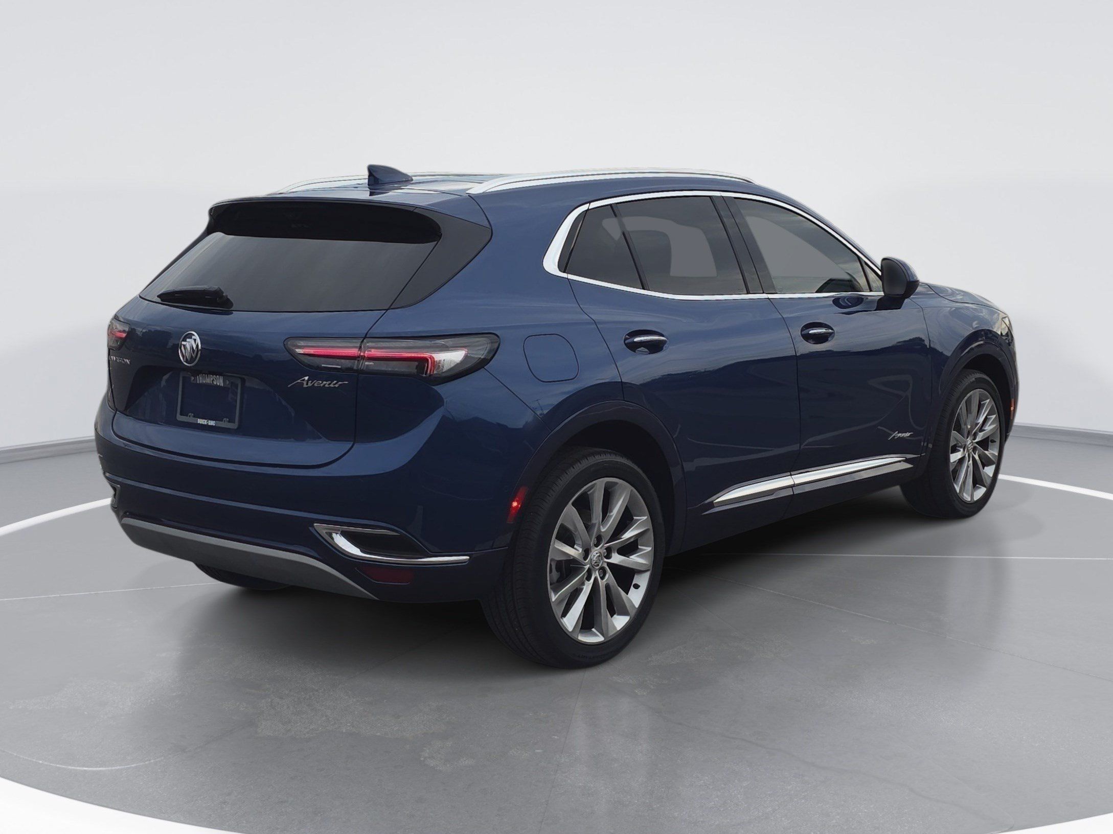 Used 2023 Buick Envision Avenir FWD image 3