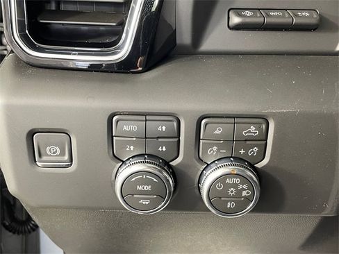 New 2026 GMC Sierra 3500 Denali image 11