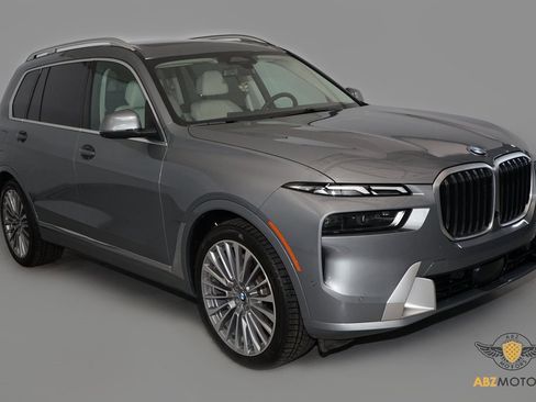 Used 2024 BMW X7 xDrive40i w/ Executive Package image 2