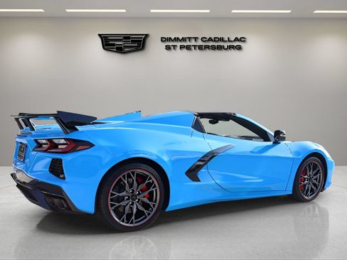 Used 2025 Chevrolet Corvette Stingray Convertible w/ 1LT RWD image 3