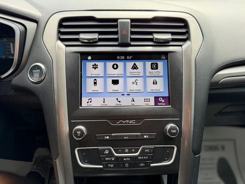 Used 2019 Ford Fusion SE FWD image 42