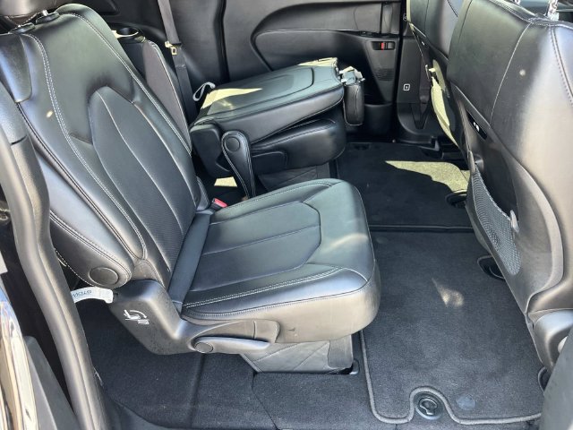 Certified 2026 Chrysler Pacifica Select FWD image 20
