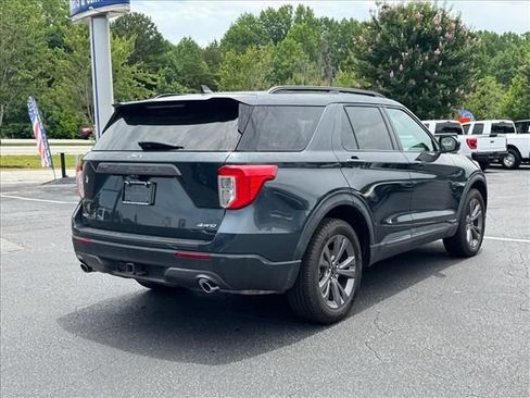 Certified 2022 Ford Explorer XLT w/ Equipment Group 202A AWD/4WD image 4
