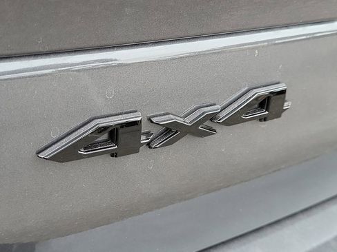 New 2025 Jeep Grand Cherokee Laredo image 26