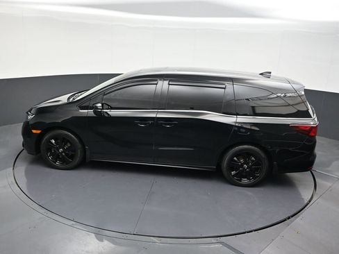 Used 2024 Honda Odyssey Sport image 17