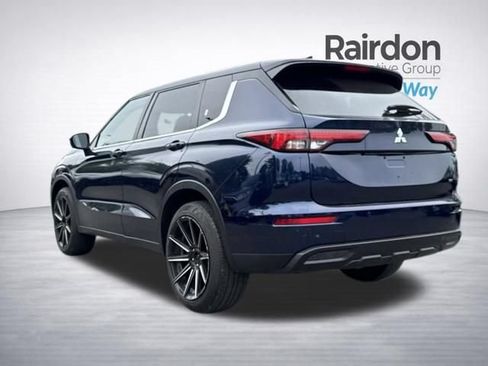 Used 2023 Mitsubishi Outlander SE AWD/4WD image 5