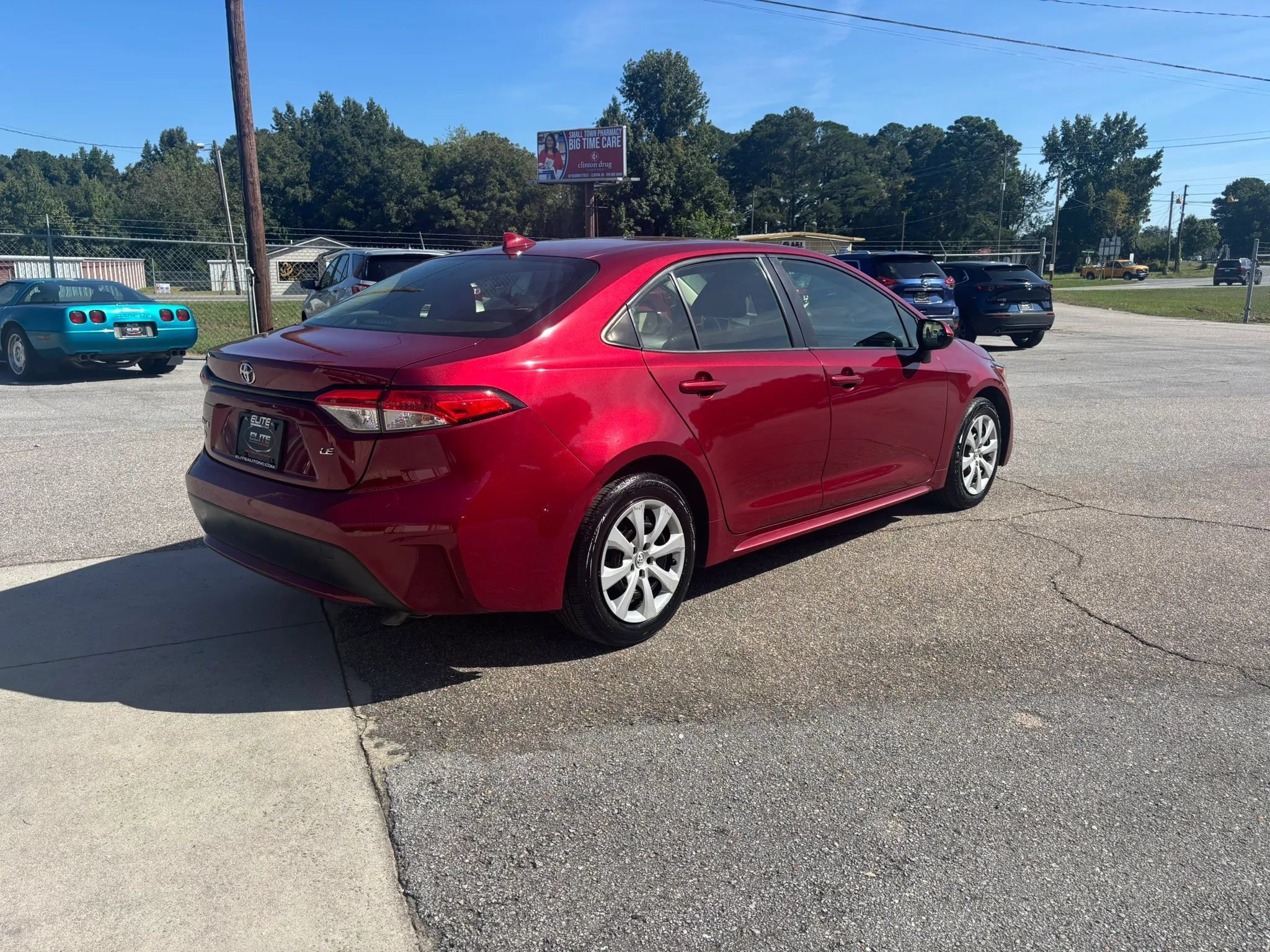 Used 2022 Toyota Corolla LE FWD image 6
