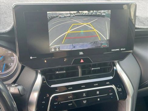 Used 2021 Toyota Venza XLE w/ Softex Package image 14