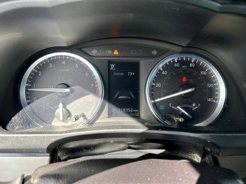 Used 2019 Toyota Highlander XLE FWD image 15