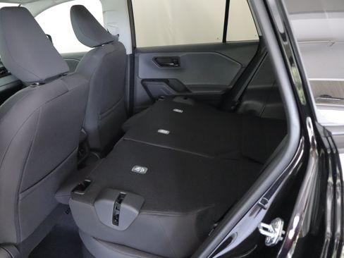 Used 2026 Toyota RAV4 LE AWD/4WD image 19