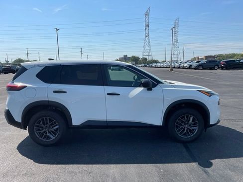 Used 2023 Nissan Rogue S FWD image 6