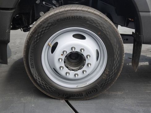 New 2026 Ford F450 XL w/ XL Chrome Package image 22