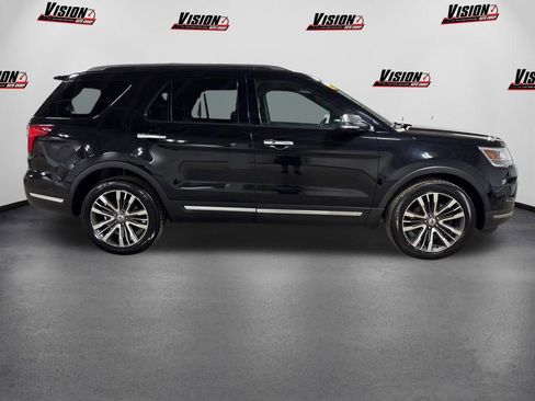 Used 2019 Ford Explorer Platinum AWD/4WD image 4