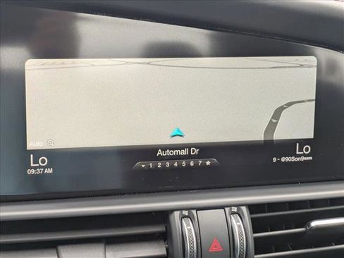 Used 2018 Alfa Romeo Giulia Quadrifoglio w/ Driver Assist Dynamic Package image 14