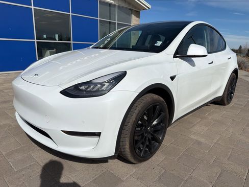 Used 2021 Tesla Model Y 2WD image 4
