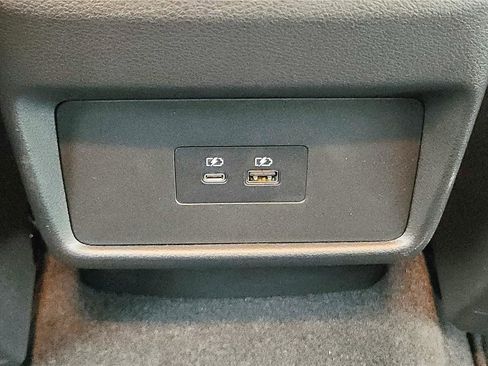 Used 2023 Nissan Rogue SV image 29