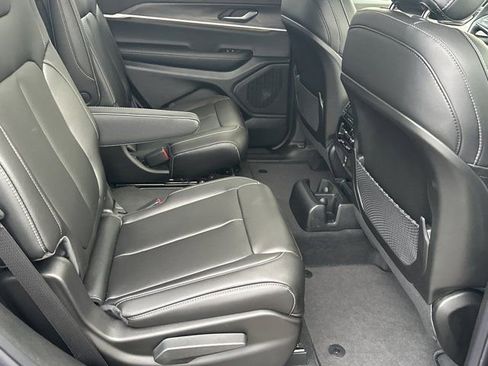 New 2025 Jeep Grand Cherokee L Limited image 17