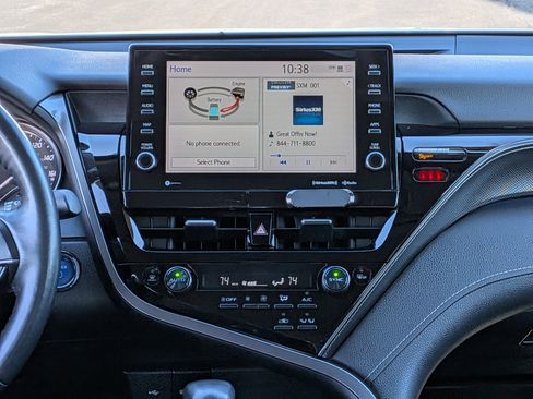 Used 2023 Toyota Camry XSE image 3