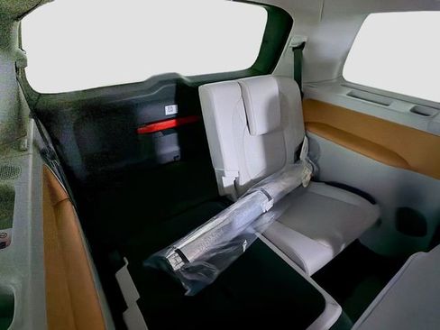 New 2025 Volkswagen ID. Buzz 1st Edition image 27