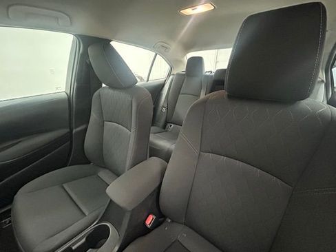 Used 2025 Toyota Corolla LE image 22