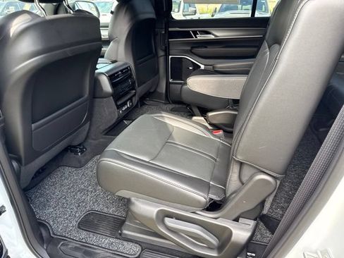New 2026 Jeep Grand Wagoneer L 4WD image 19