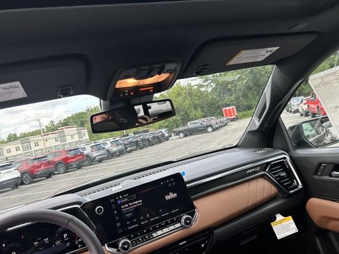 New 2026 GMC Canyon AT4 w/ Technology Plus Package AWD/4WD image 31
