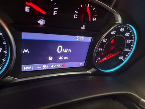 Used 2022 Chevrolet Equinox Premier FWD image 3