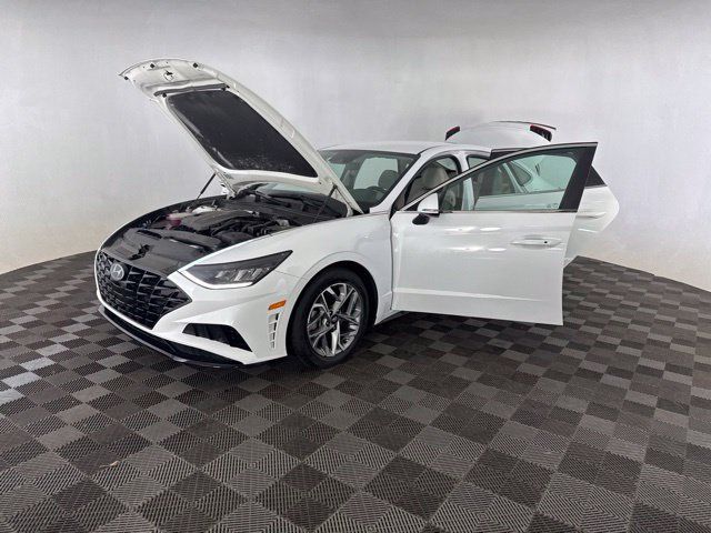 Used 2023 Hyundai Sonata SEL w/ Preferred Accessory Package FWD image 10