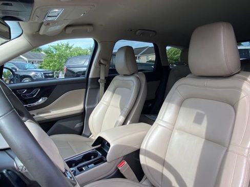 Used 2022 Lincoln Corsair AWD w/ Equipment Group 101A image 14