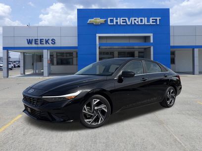 Used 2024 Hyundai Elantra SEL w/ Convenience Package